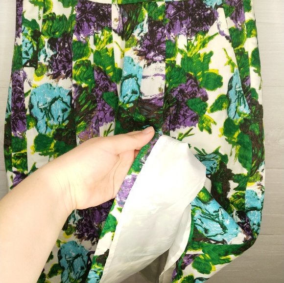 Ann Taylor Floral Midi Skirt with pockets size 4 - Picture 2 of 5